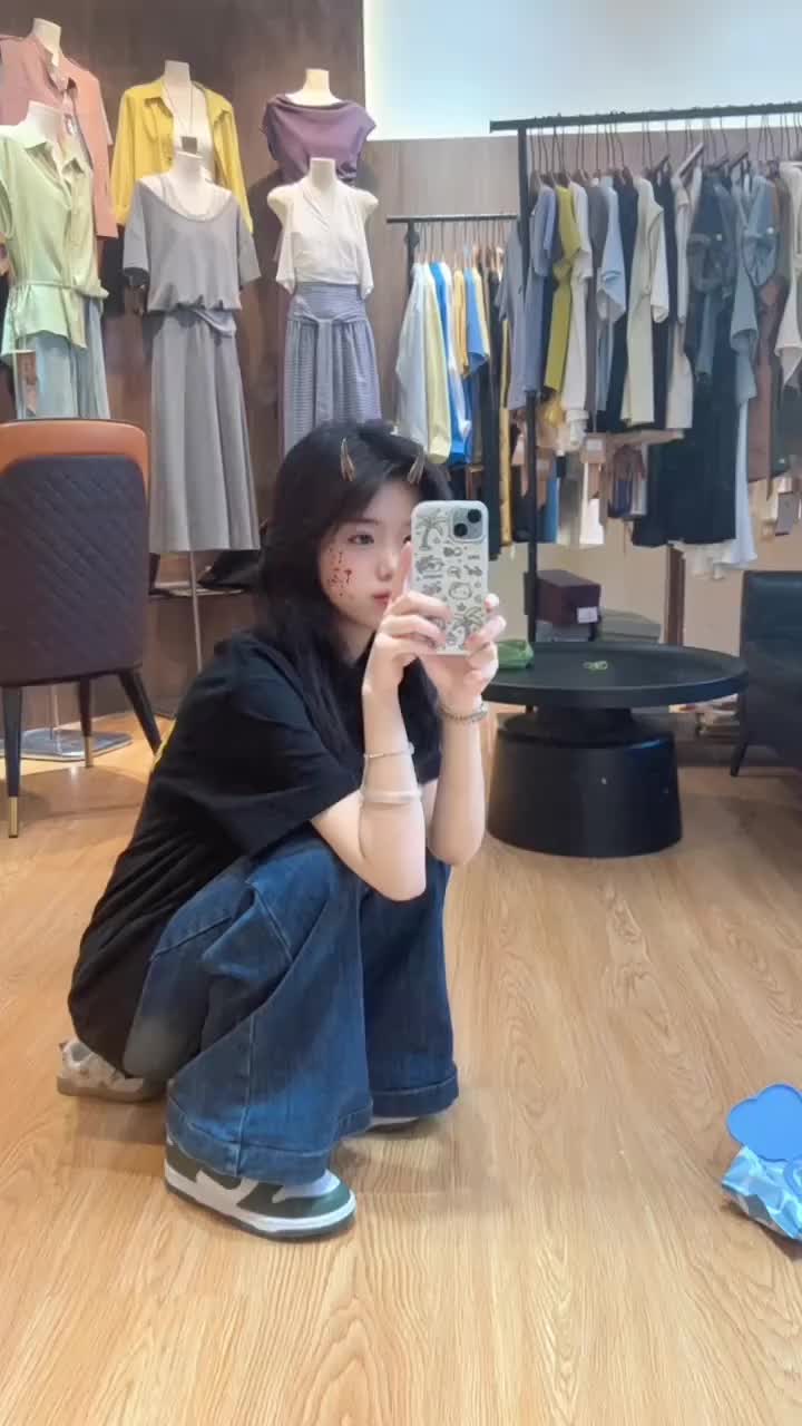 @𝗖𝗛𝗜𝗡𝗔 𝗗𝗫𝗞
