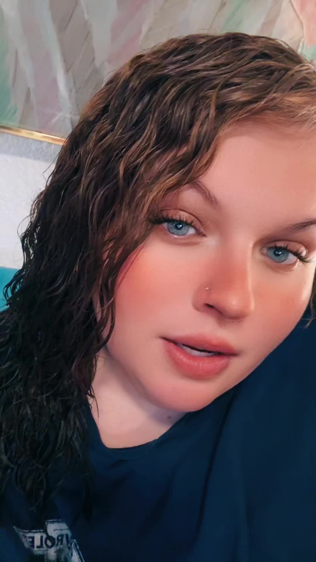@Blue eyes and thick thighs
