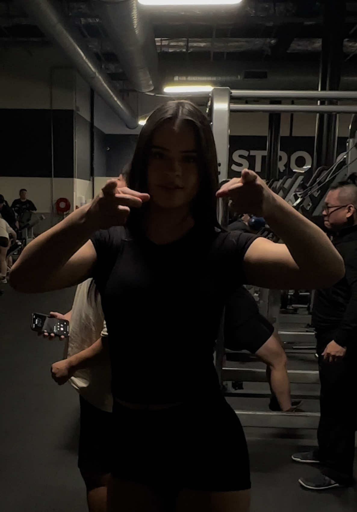 @Barbell brunette