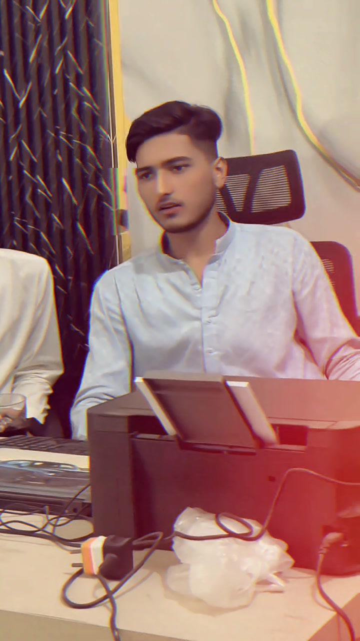@Malika DA MuNDa😎🤟