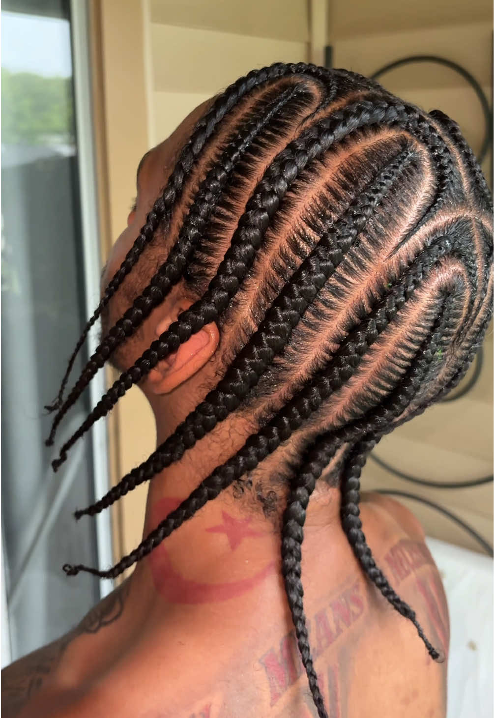 @Hairbylishaa