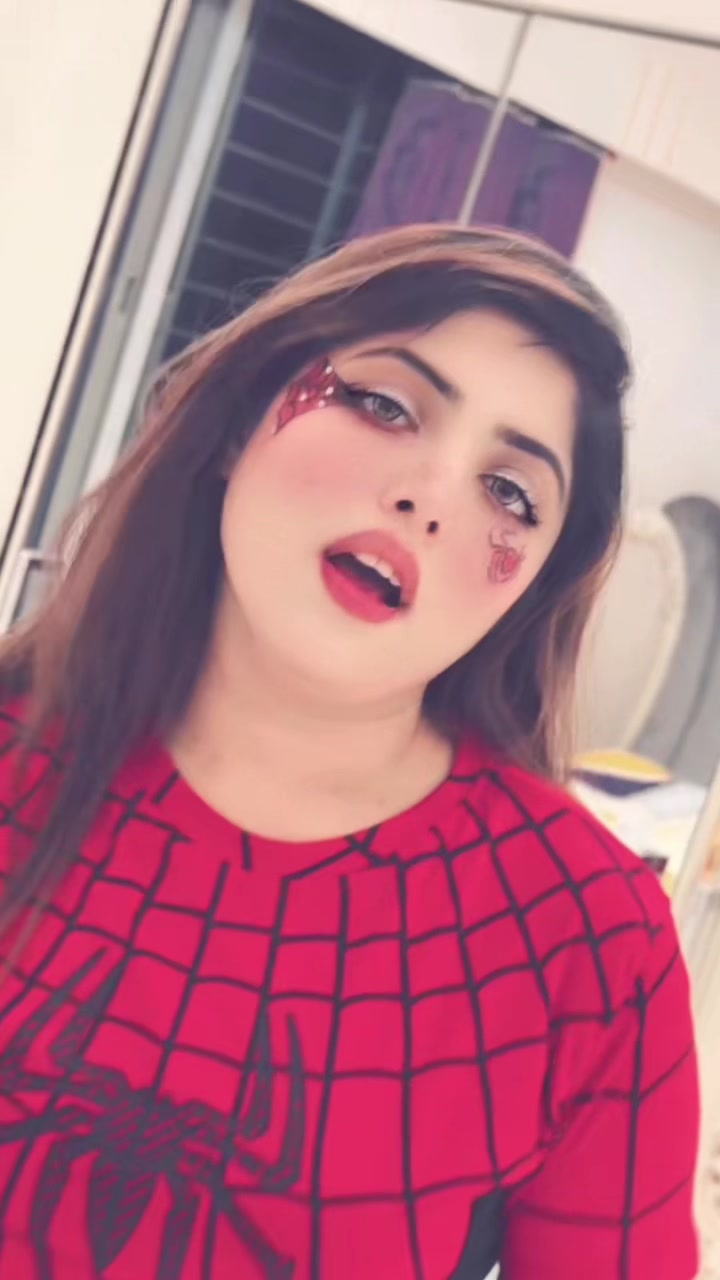 @𝐄𝐯𝐚 𝐂𝐡𝐨𝐰𝐝𝐡𝐮𝐫𝐲