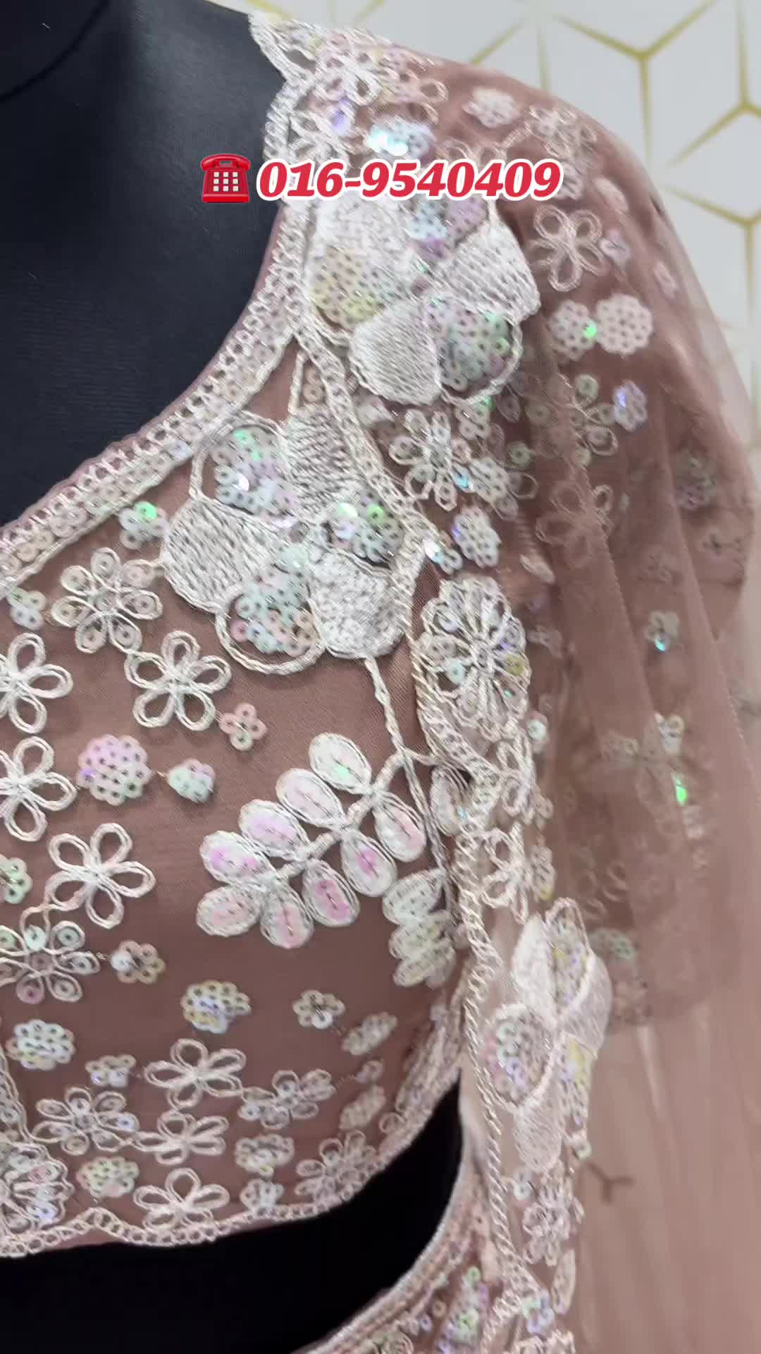@Reekha's Collection🖤