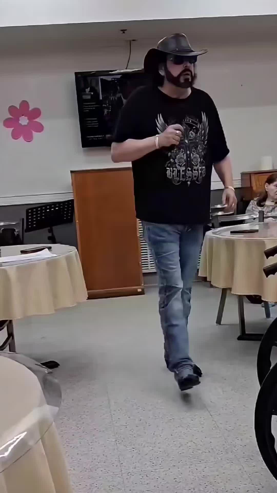 @weirdtvcringe