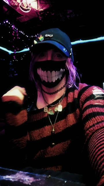 @☆ E҉C҉H҉O҉ ⛧ 🇨🇦