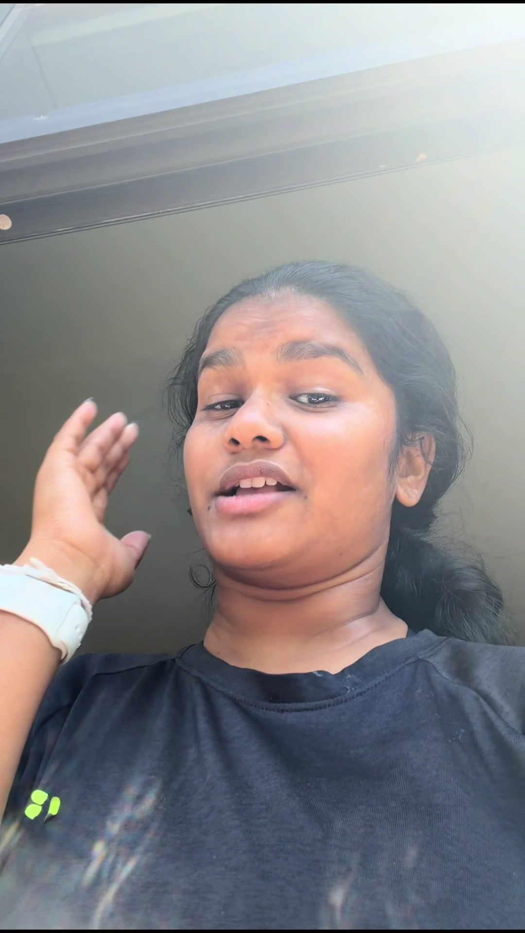@Nikhi