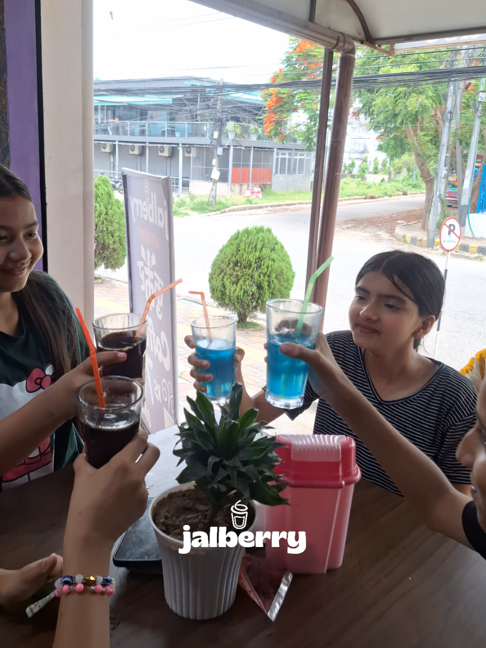 @JALBERRY by Soda Pani