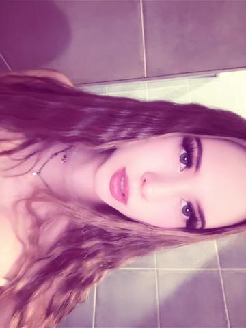 @violaa.axx