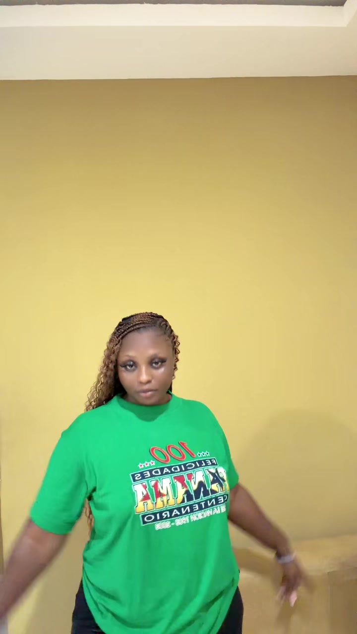 @Rhoda🌹 ( Your Thrift Plug )