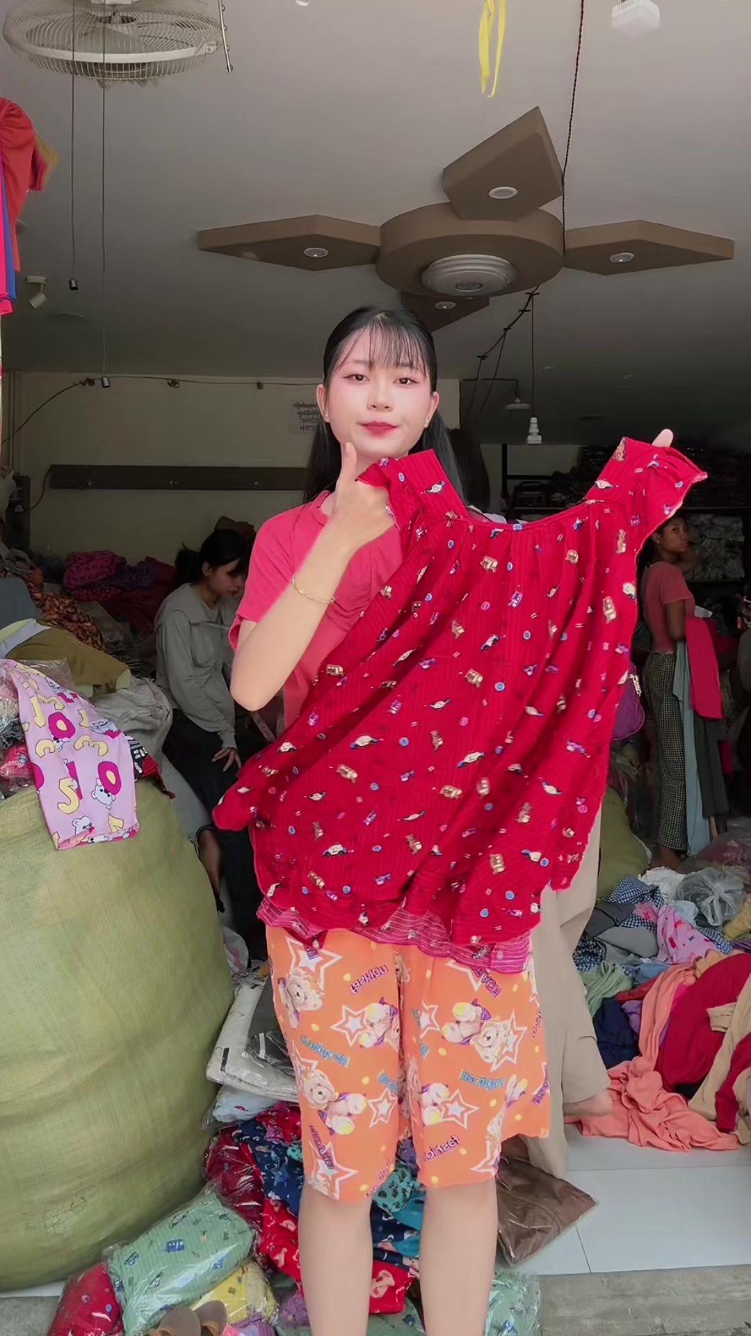 @Zay Thel (ဈေးသည် )