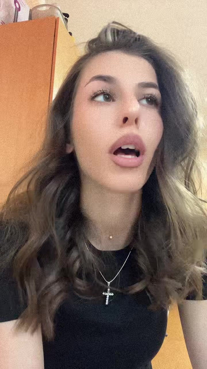 @Anasteiiiiishaa