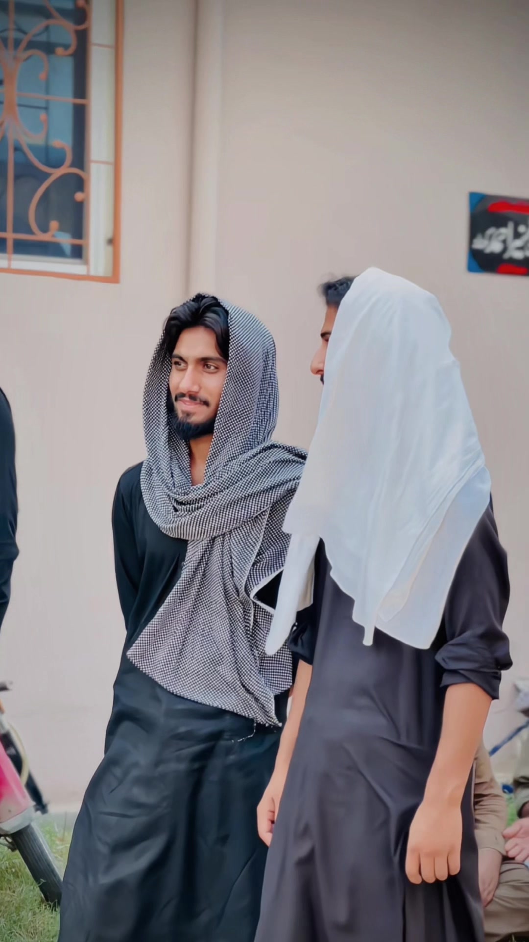 @Sʜᴇʀᴀᴢii 🇵🇰
