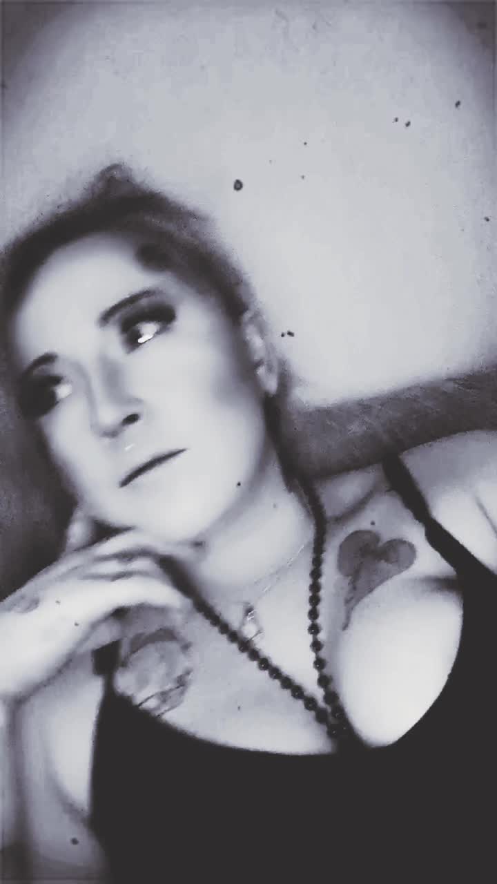 @leonamelanie