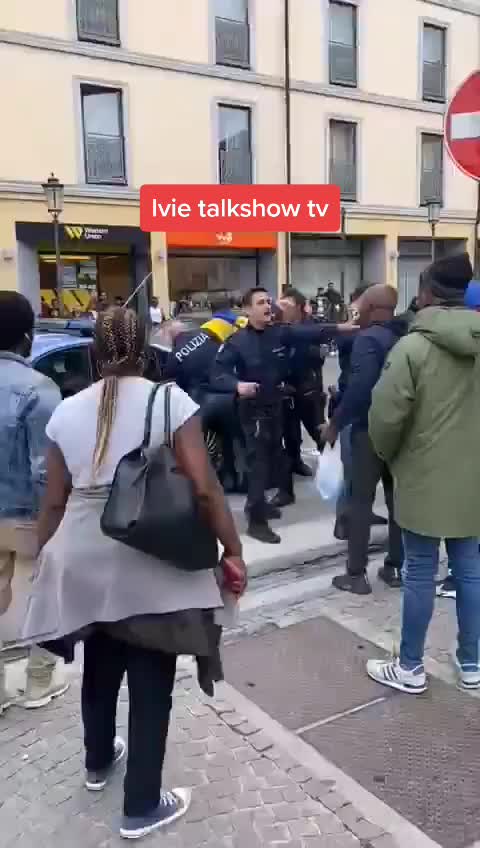 @@ivie talk show tv