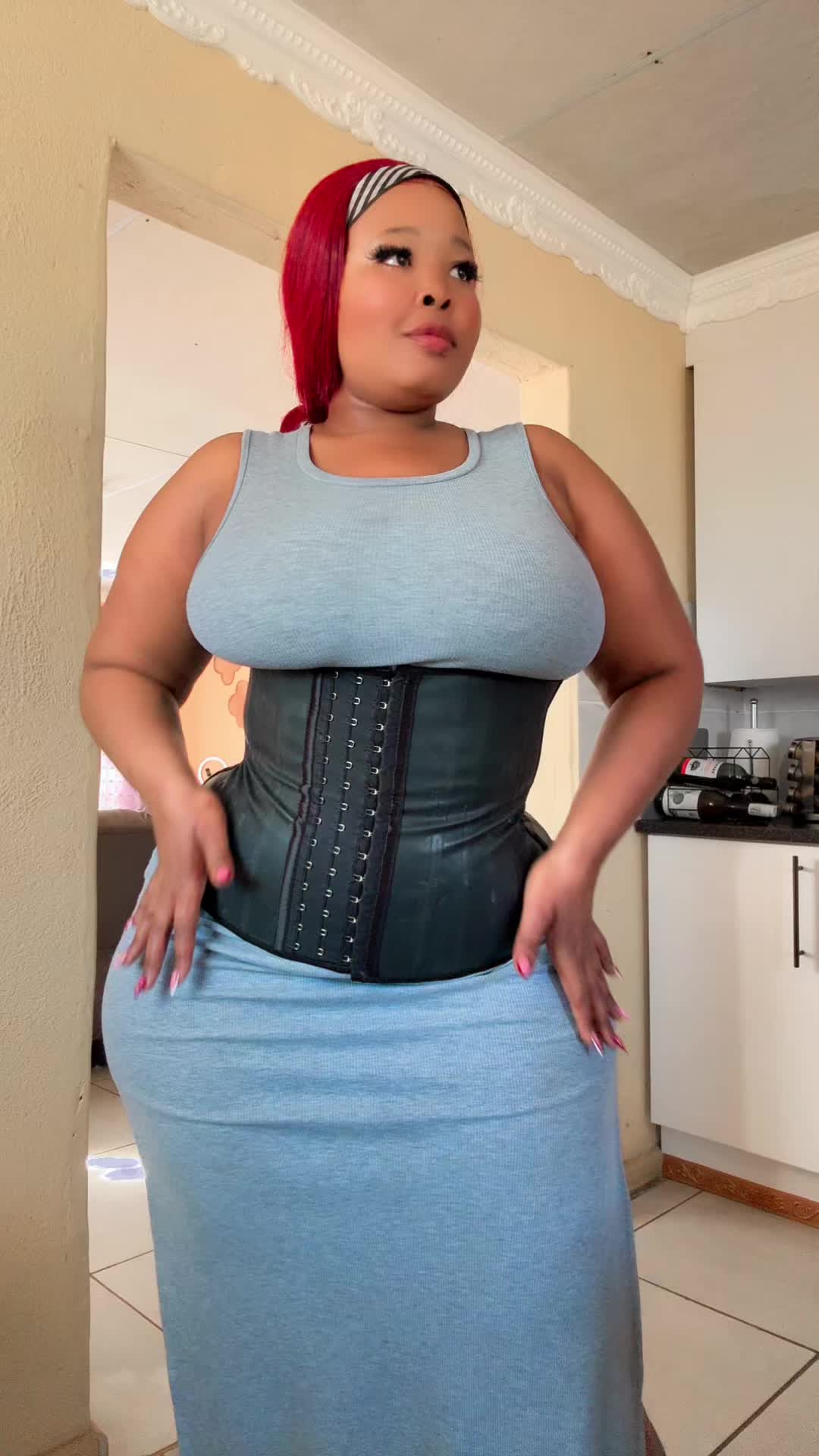 @Curvilicious 🥰F