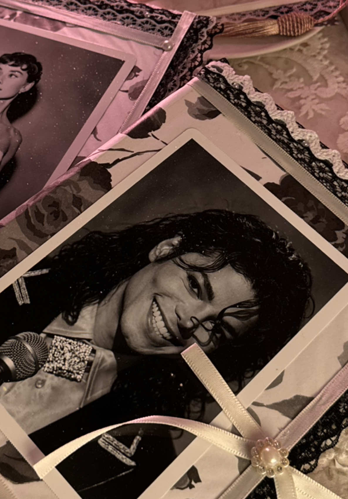 @𝒯𝒽𝑒𝒫𝒾𝓃𝓀𝒥𝑜𝓊𝓇𝓃𝒶𝓁𝓍