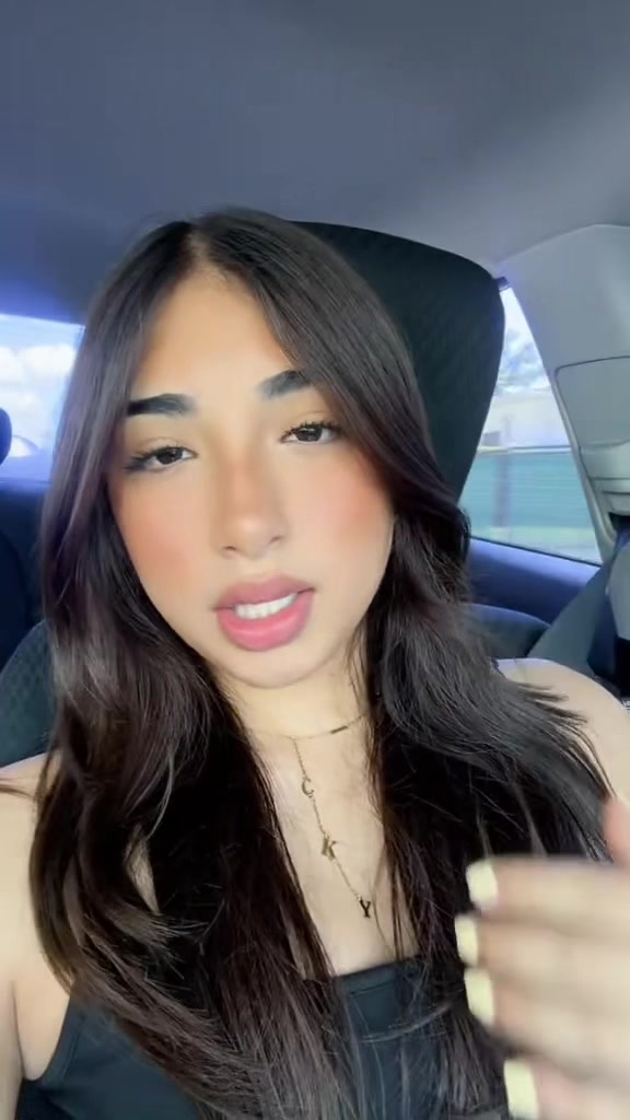 @vicky💕