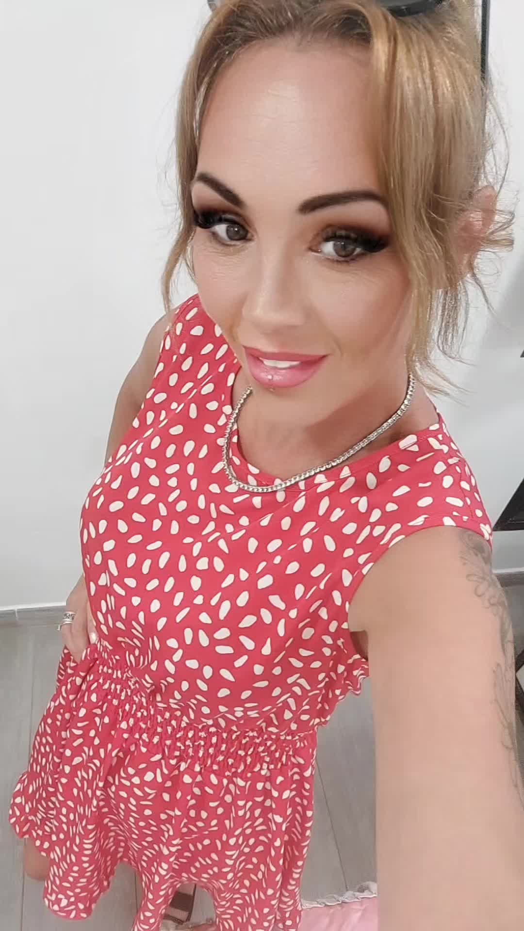 @Queenie b