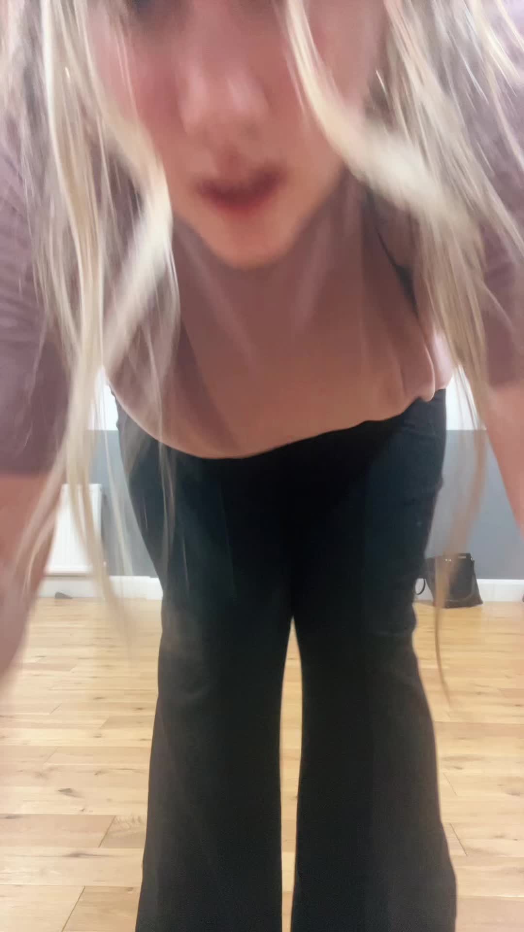 @Ella