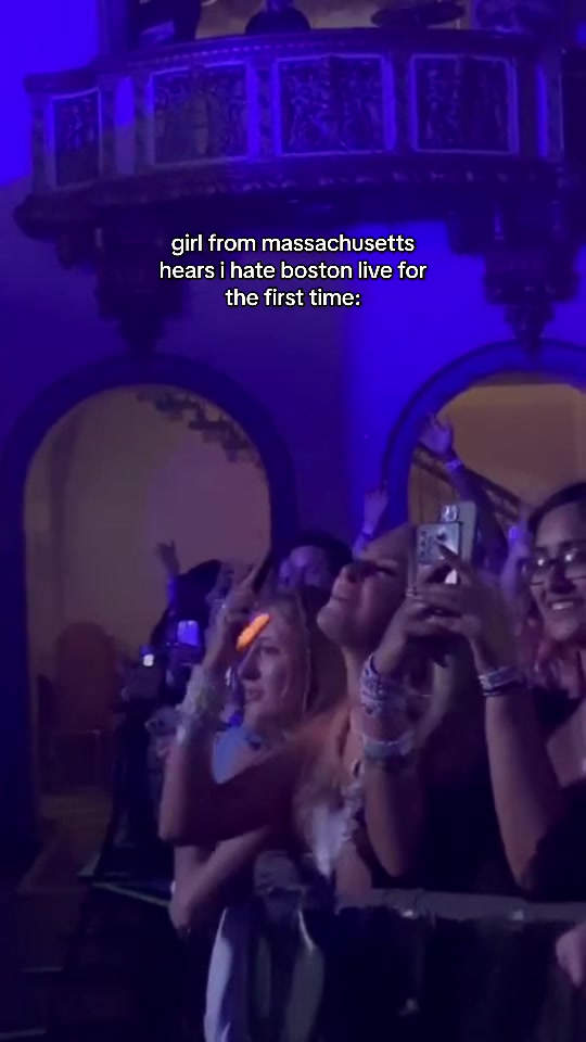 @riley!! 💋🍇🌟🕺