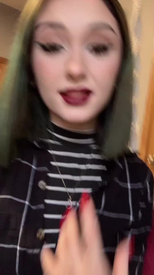 @Victoria