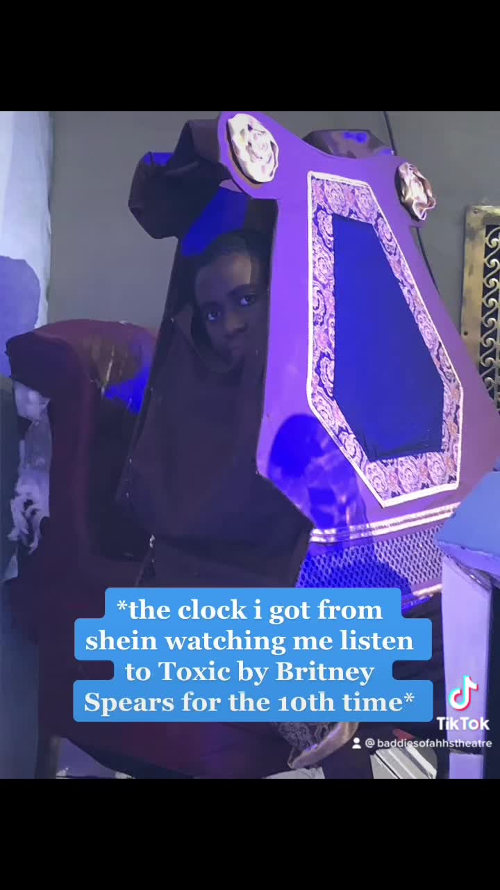 @🎭