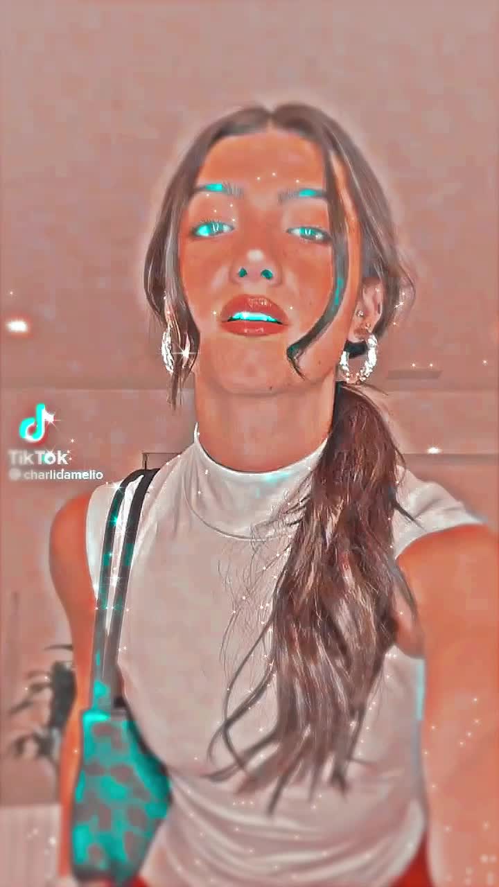 @- 𝖋𝖗𝖊𝖊 𝖛𝖎𝖉𝖊𝖎 ❄️🤍