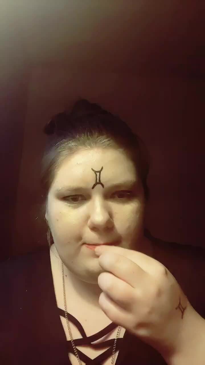 @WolveAmber