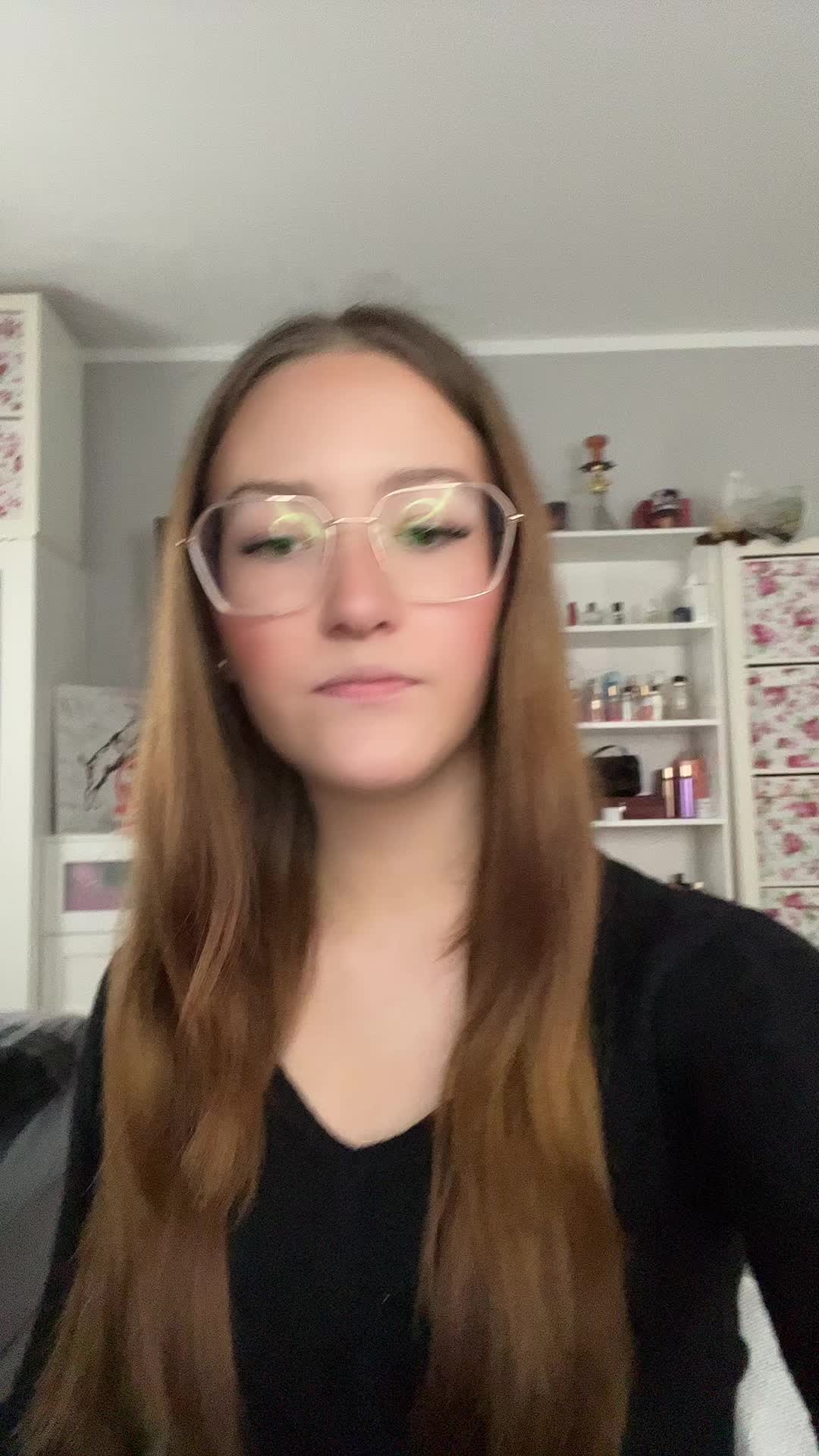 @Janina_clgn08