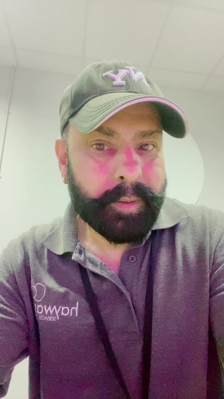 @Aman Grewal 🇬🇧