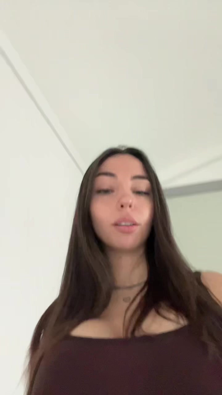 @Charly🦦