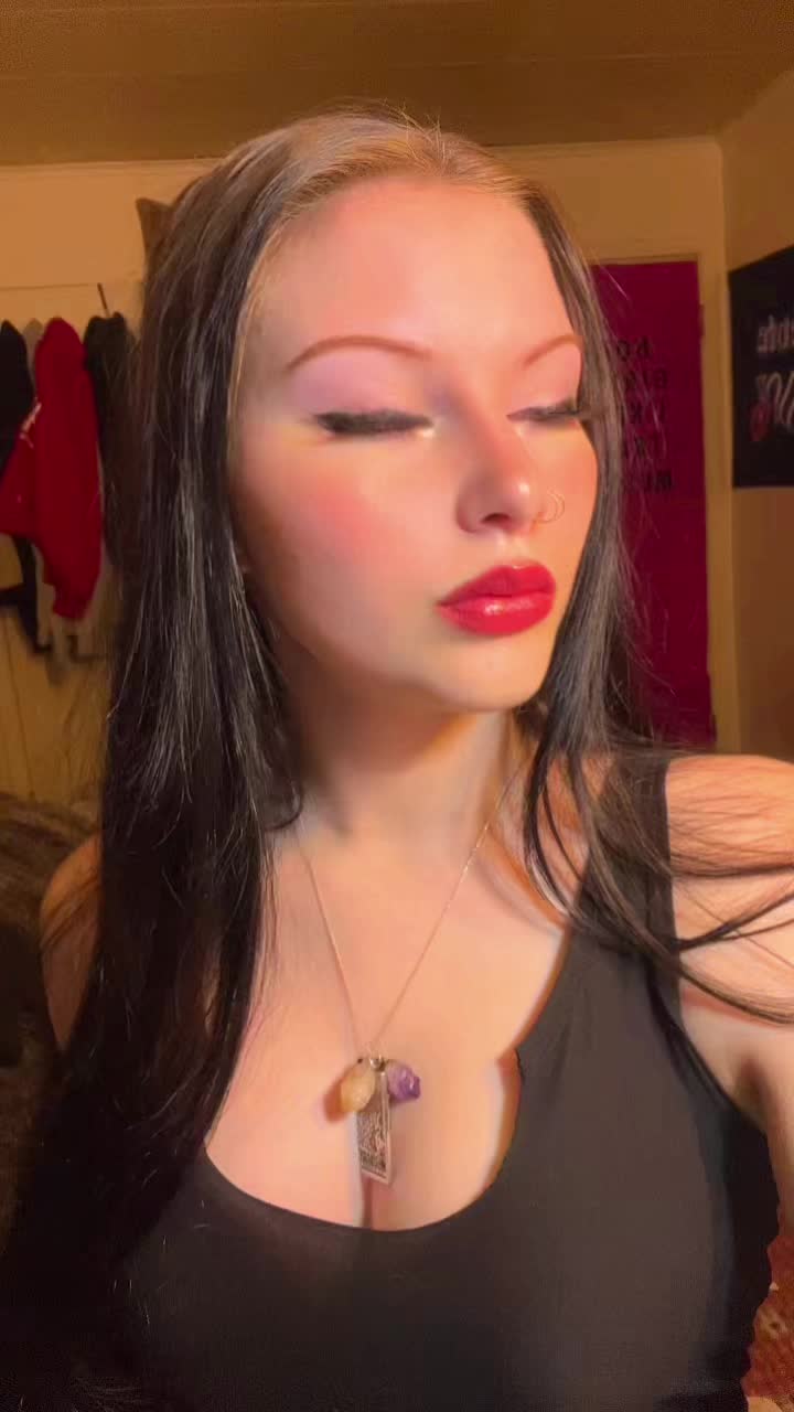 @Maddie🌙🥀⛈️