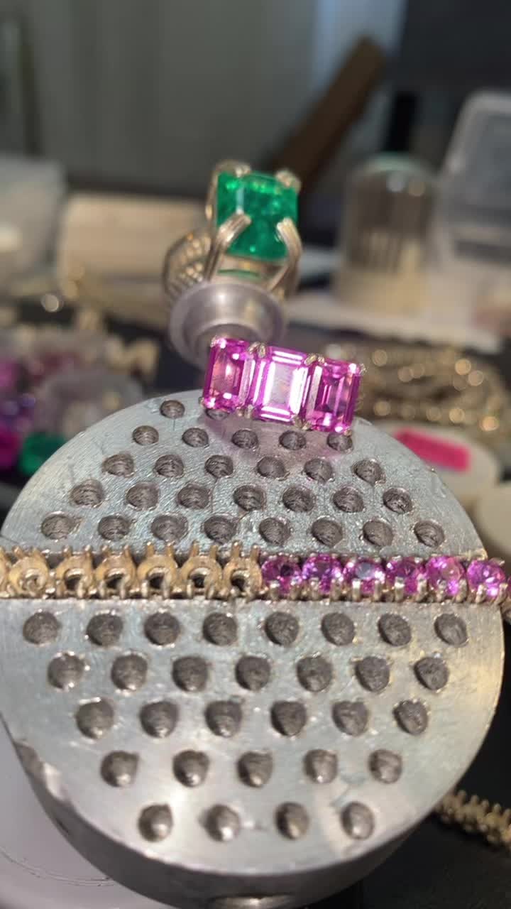 @GrayQJewelry
