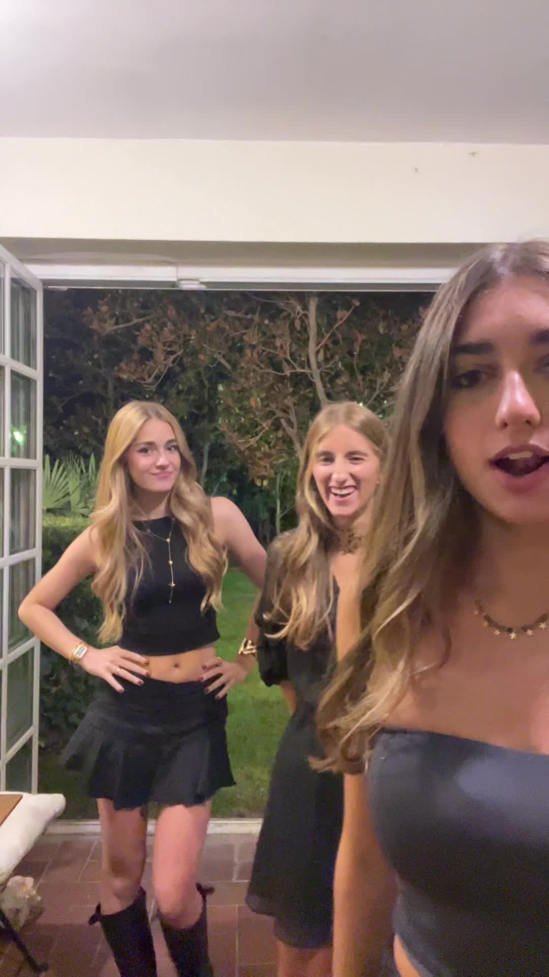 @Carlotaa
