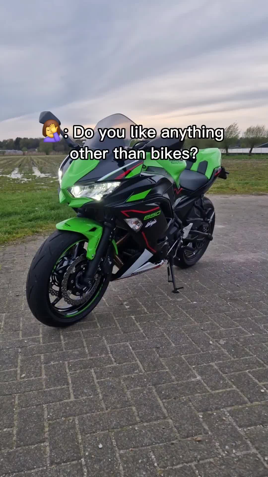@Kawaloesoe