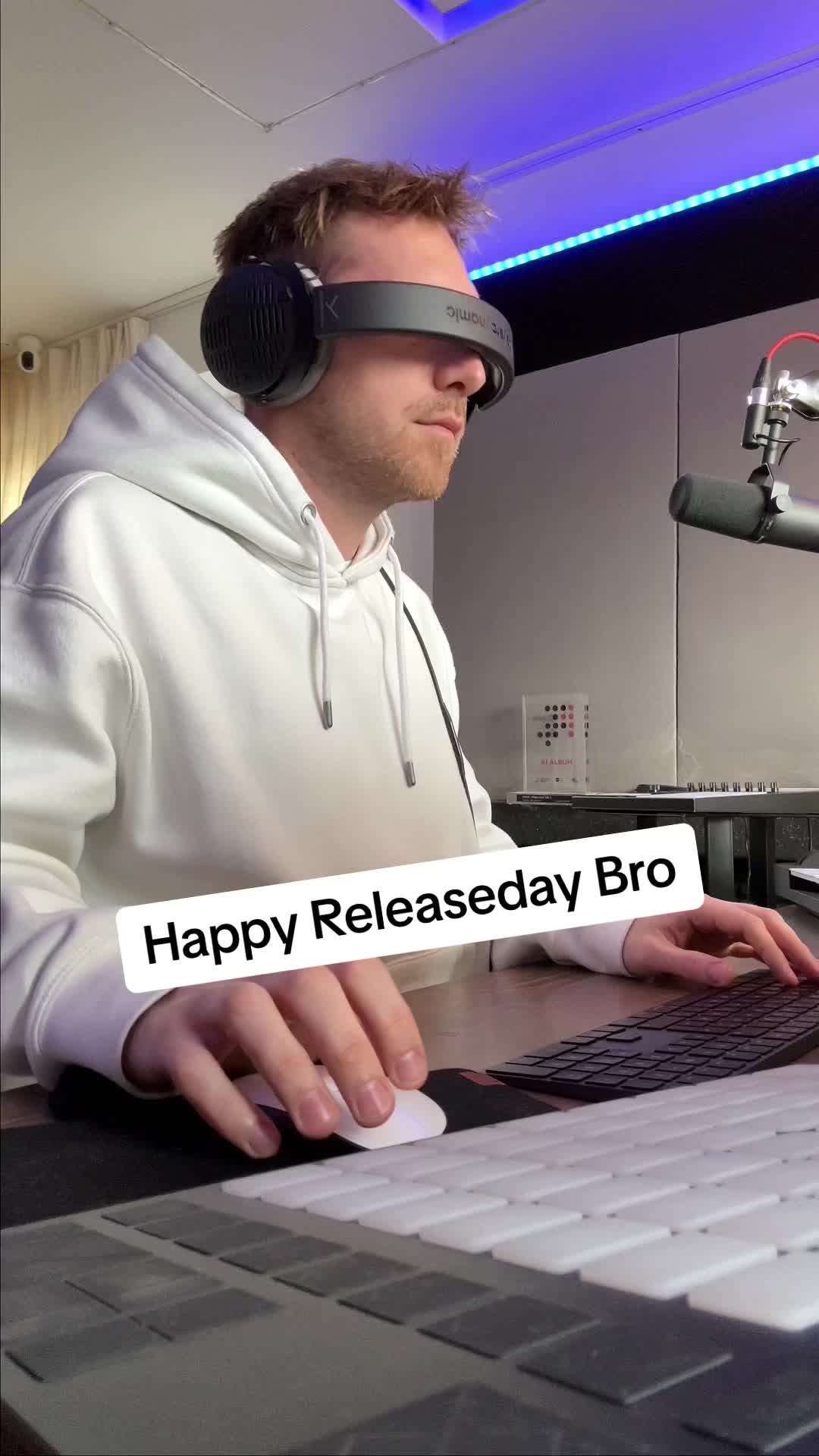 @Qrismusic
