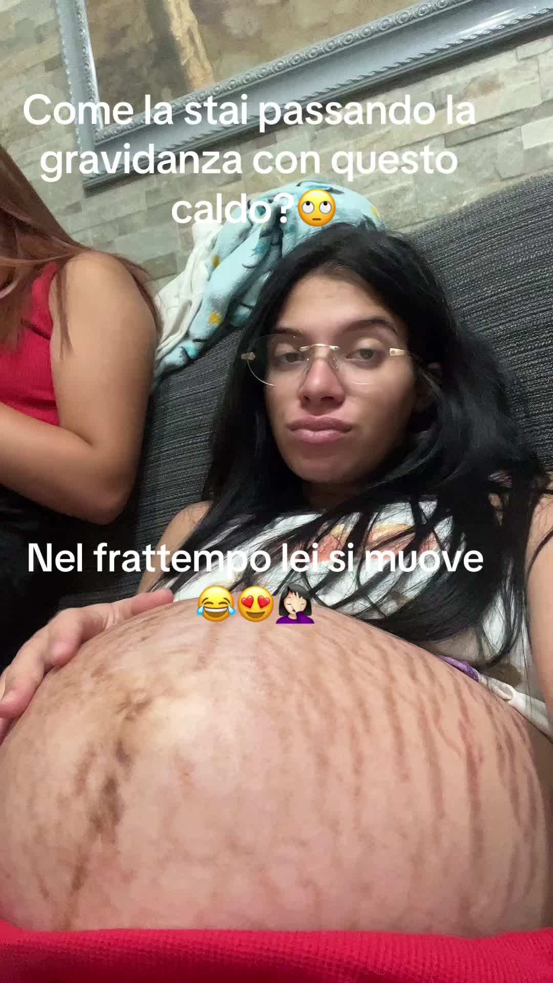 @Desi Simone Zuleyha🎀👨👩👧