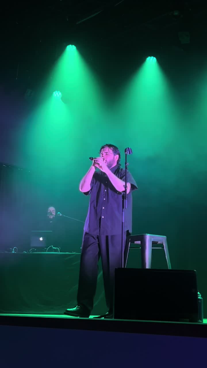 @ici ça écoute de la musique 🎶