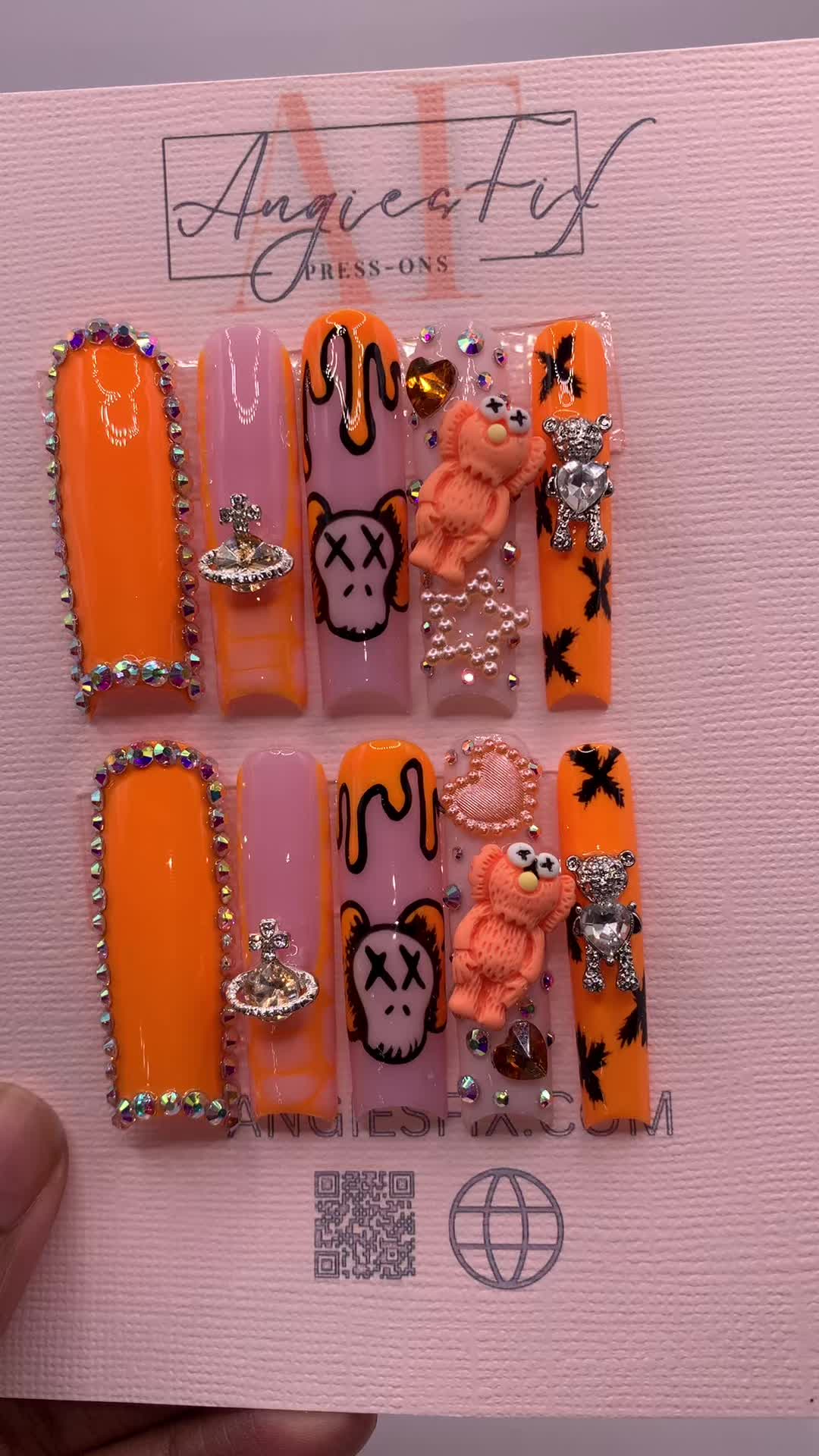 @AngiesPress