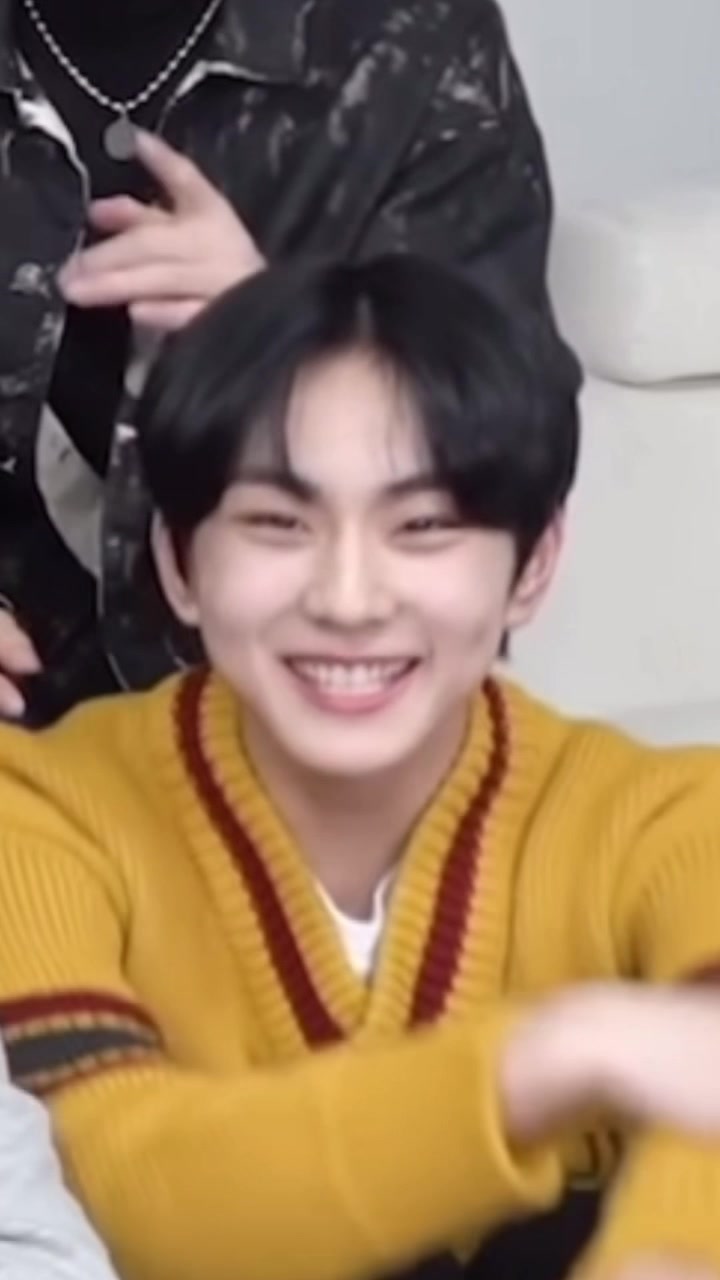 @๐บ๐ผ๐ฐ๐ต๐ถ โแข.หฌ.แขโ