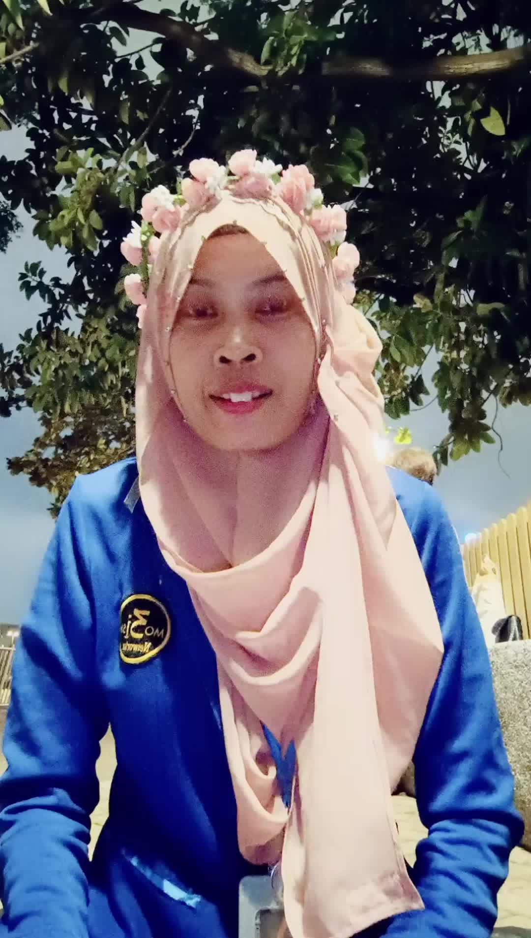 @Emi_mungil_bawel_pati