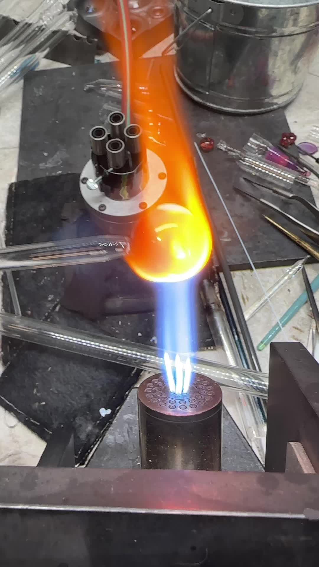 @Instagram @glass_goddess_