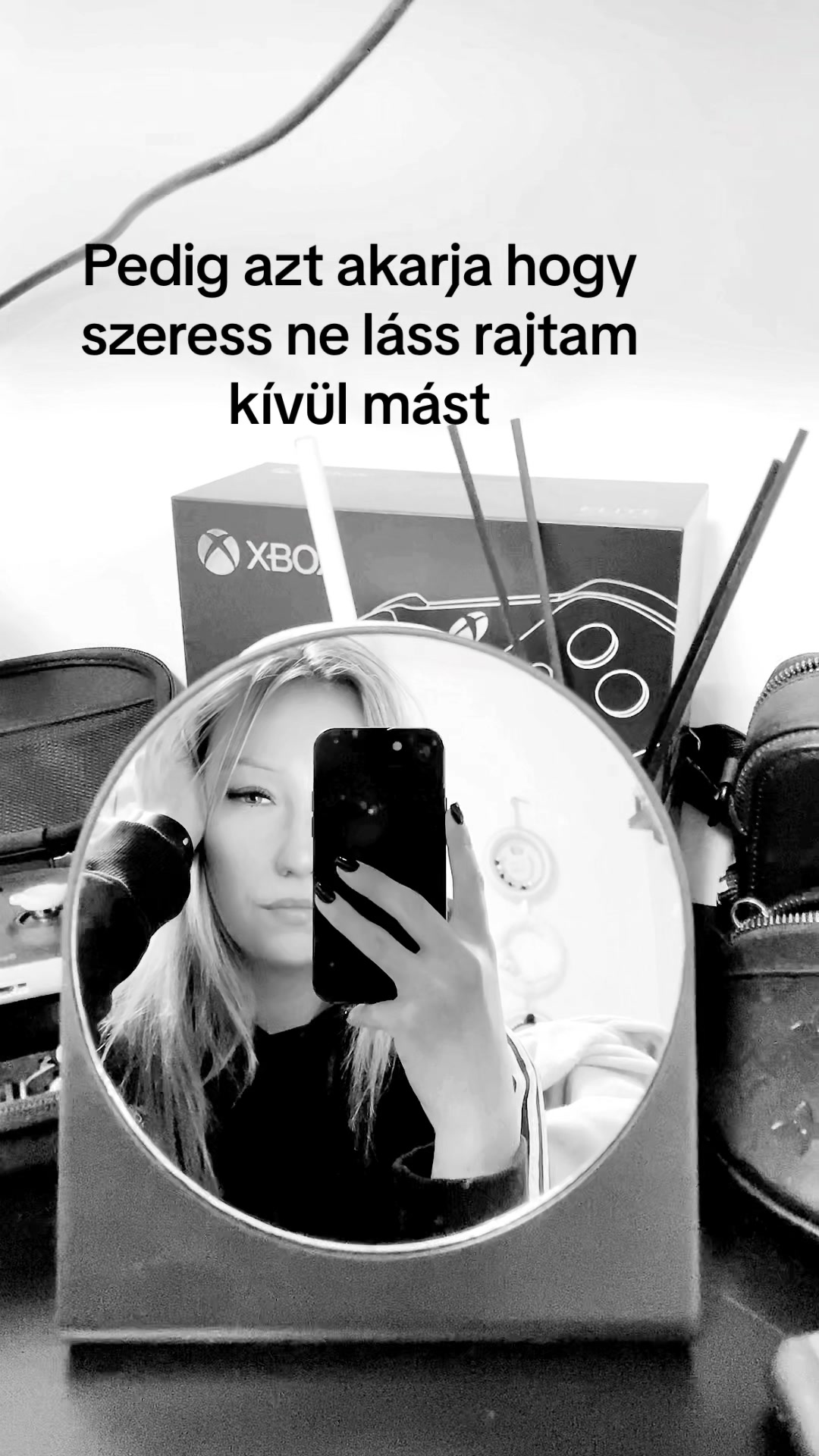 @SzoszkeB