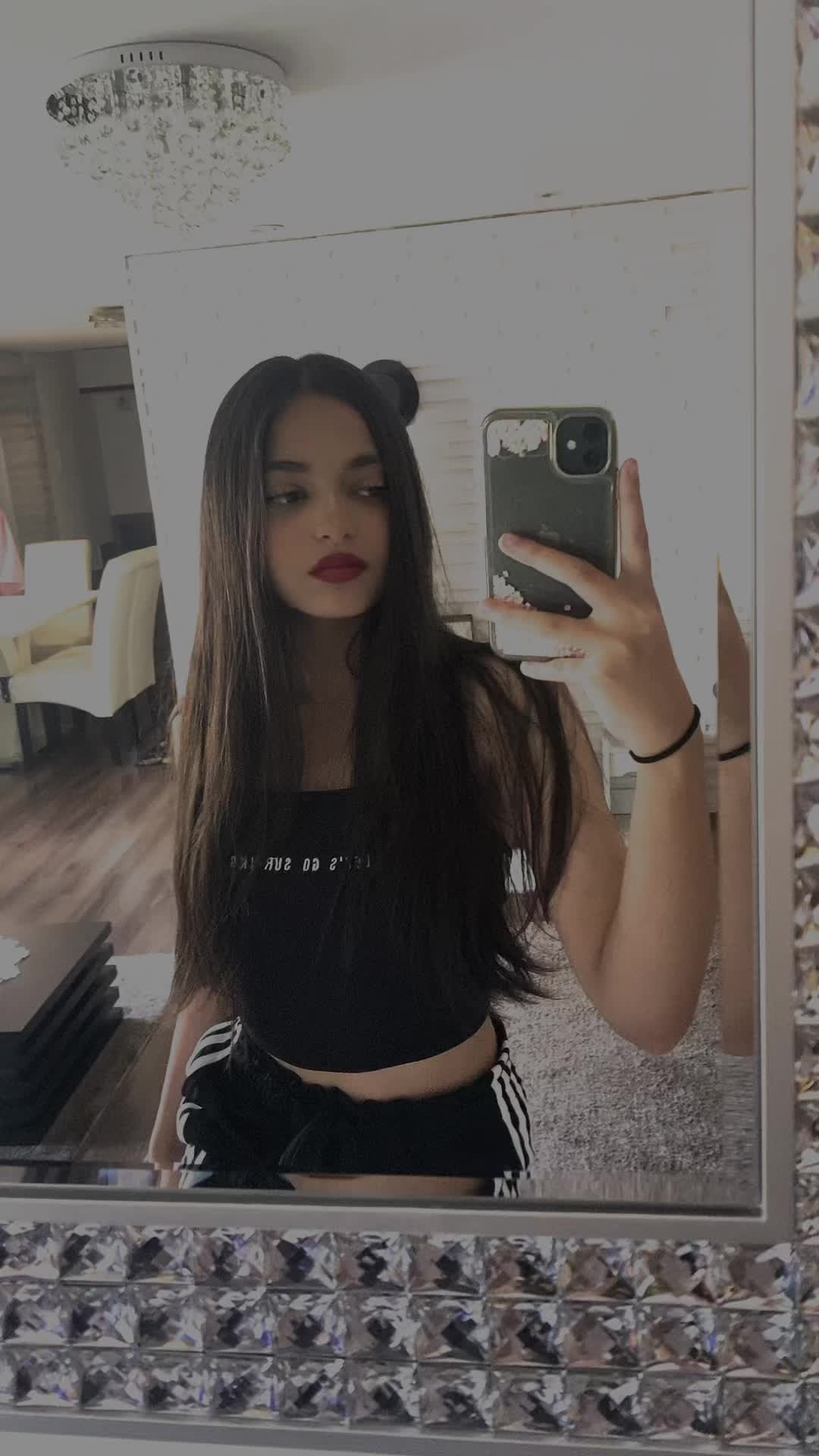 @L I L Z Z Y