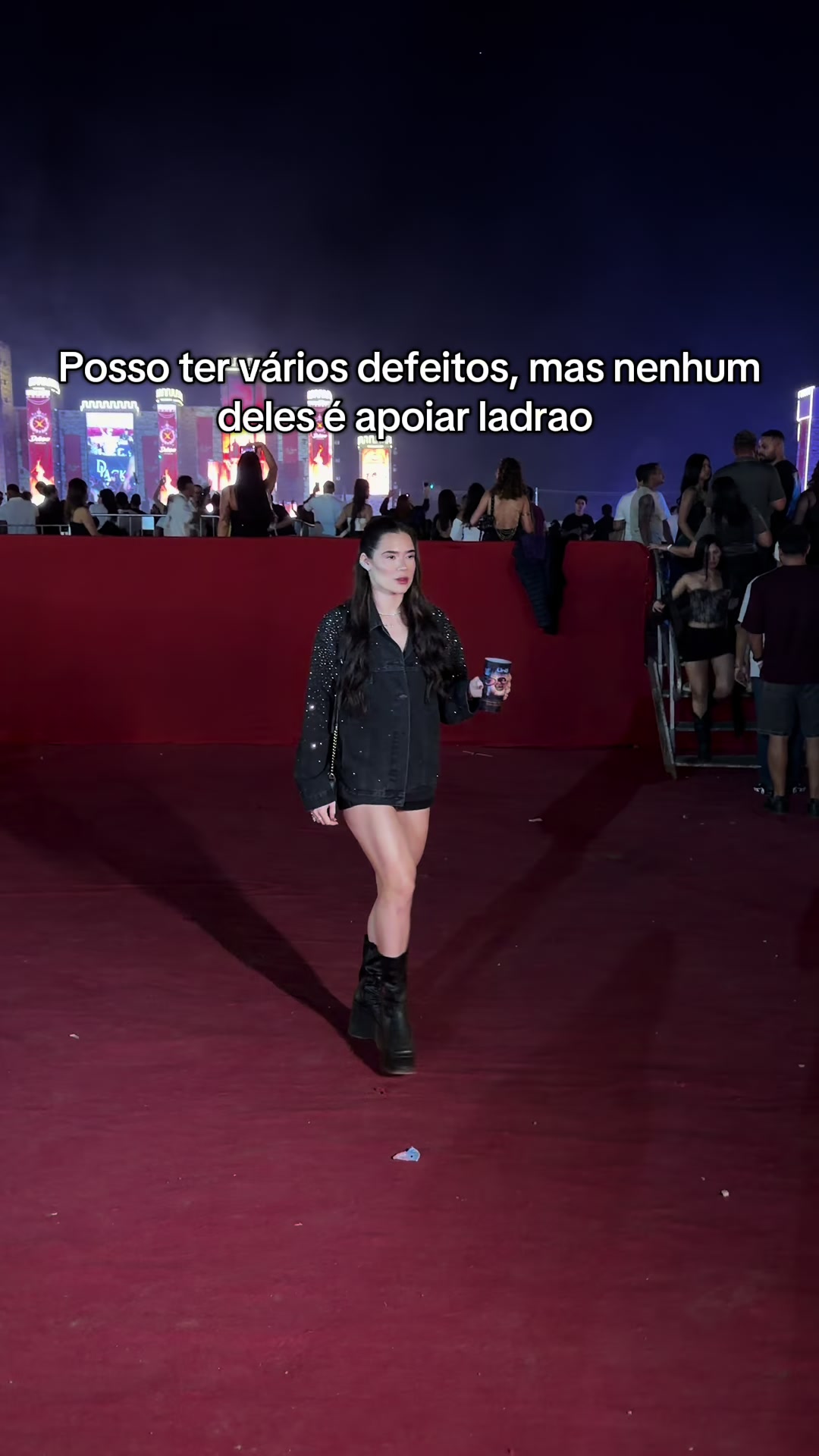 @Carolaine Alves