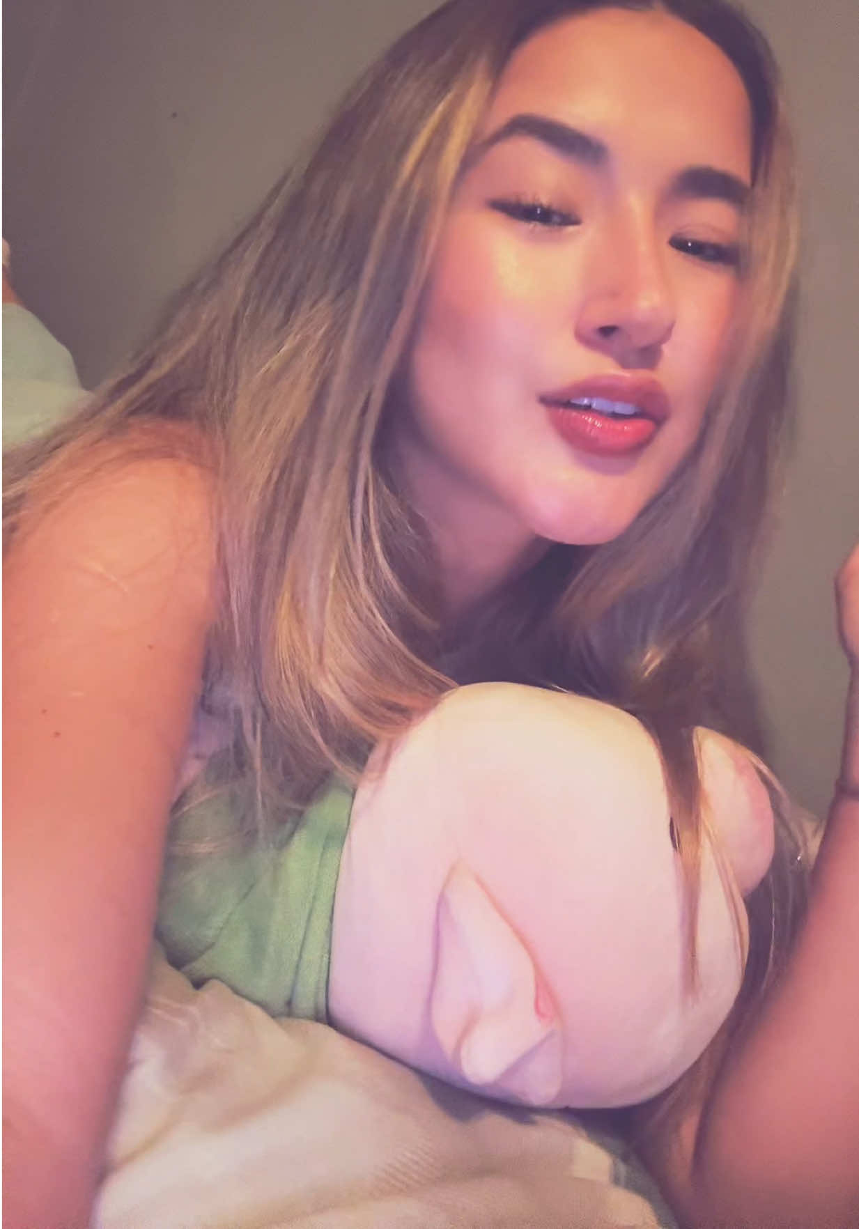 @Valeriaduquep