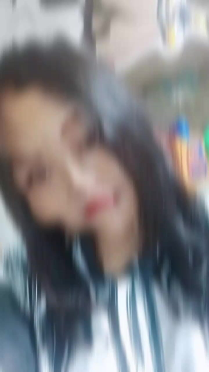 @putriastriani