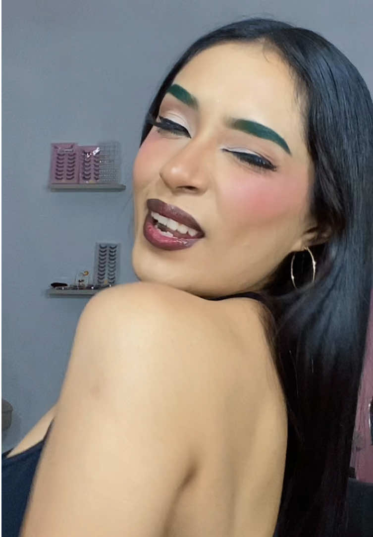 @JENN HERN&Aacute;NDEZ