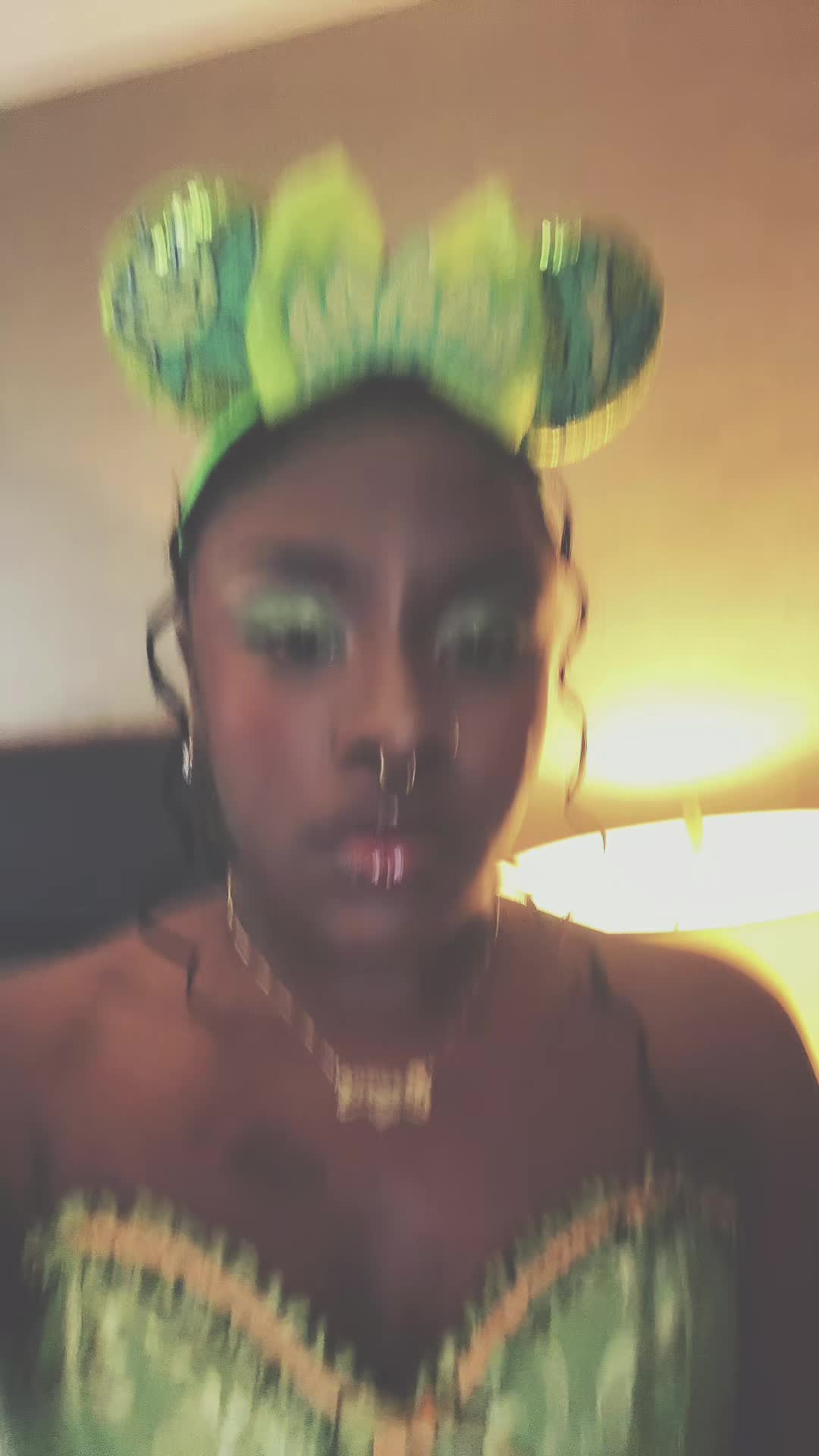 @💜𝙴𝚜𝚜𝚎𝚗𝚌𝚎💜