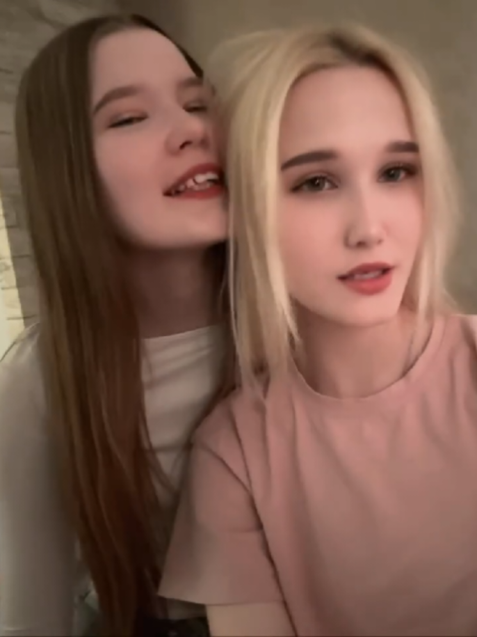 @анютаа